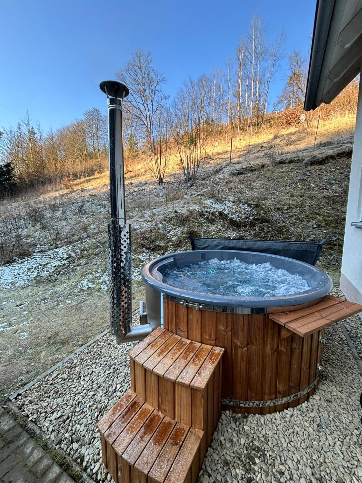Frankenwald Chalets - Ferienhaus Mit Privaten Whirlpool Wilhelmsthal Экстерьер фото